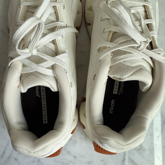 SOLD Reebok Women's Zig Dynamica 4 Running Sneaker Chalk White - Size 6 - Picture 7 of 9